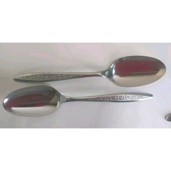 New Superior Stainless USA Radiant Rose 50 Peice Service For 8 + Serving Spoons - Picture 5 of 9